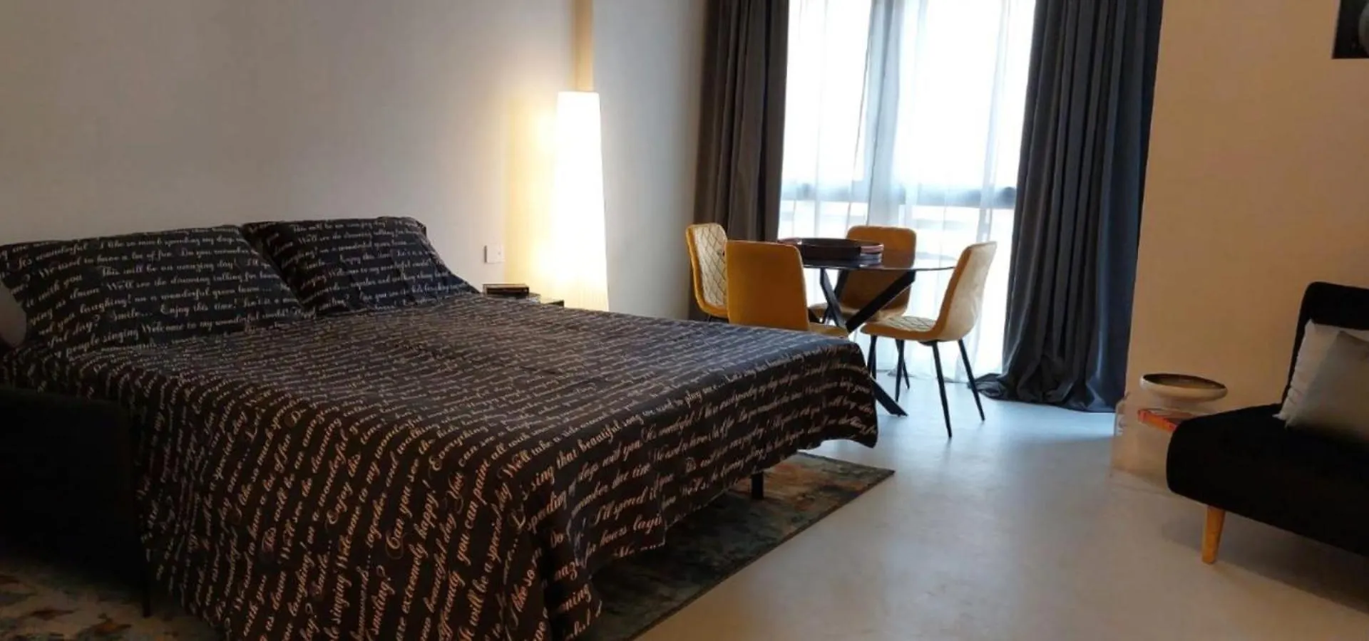 Apartment The Main Studio Milan